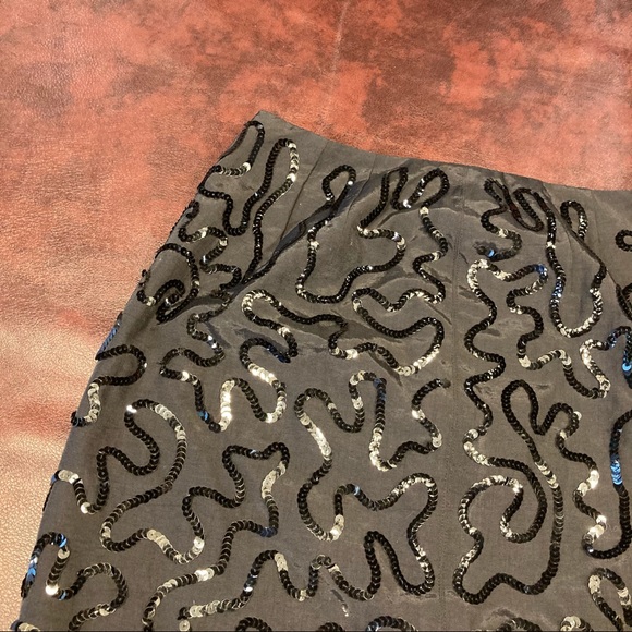 Sparkly Black Squiggly Abstract Sequin Pencil Skirt - Picture 2 of 12